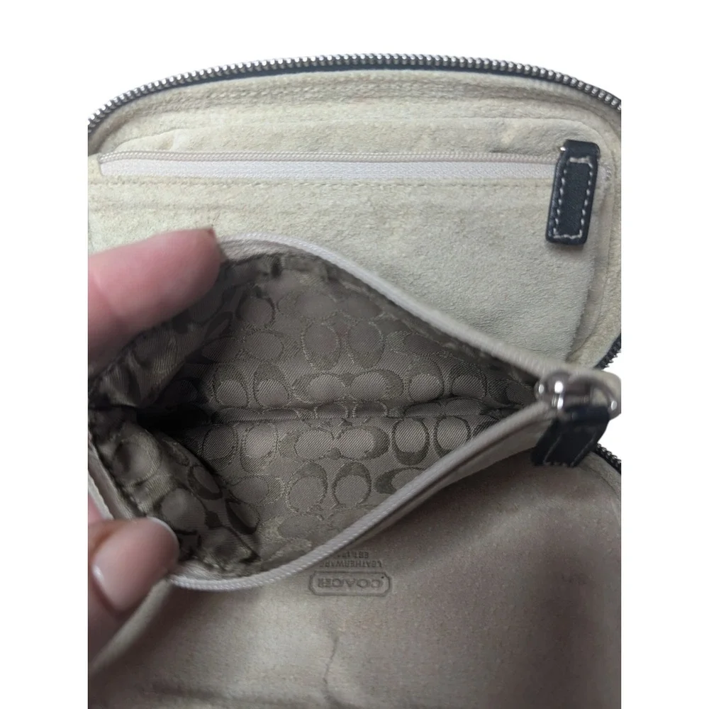 Y2K Coach Leatherware Leather Jewelry Cosmetic Case Black Zipper Suede Interior